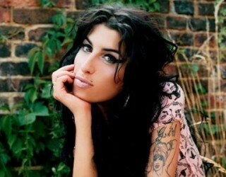 Amy Winehouse rinasce nel libro del padre