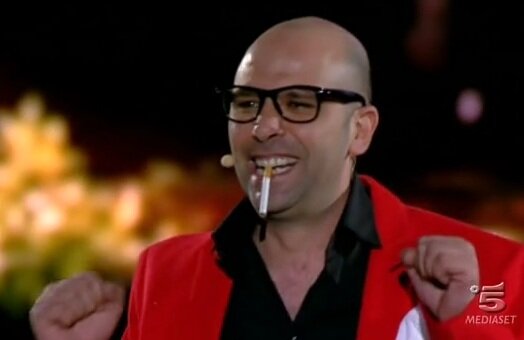 Checco Zalone imita Jep Gambardella de "La Grande Bellezza" (Foto: VideoMediaset)