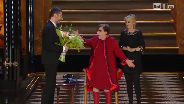 franca valeri coi fiori