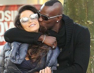 Raffaella Fico a Mario Balotelli: “farò il test del DNA”