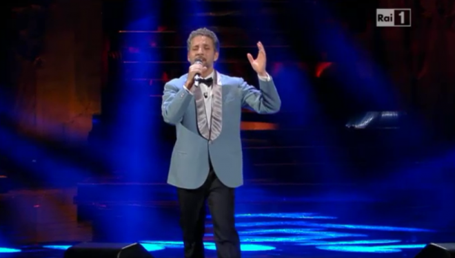 Sanremo 2013: Beppe Fiorello veste i panni di Modugno (VIDEO)