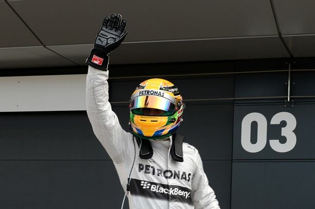 Lewis-Hamilton-Pole-Position-2009522