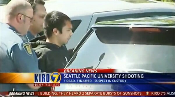 Il sospettato fermato dagli agenti. (Foto: Kiro7 News/CBS)